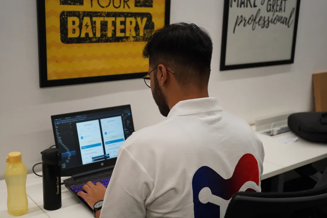Prototyping UX and validating flows with real users.